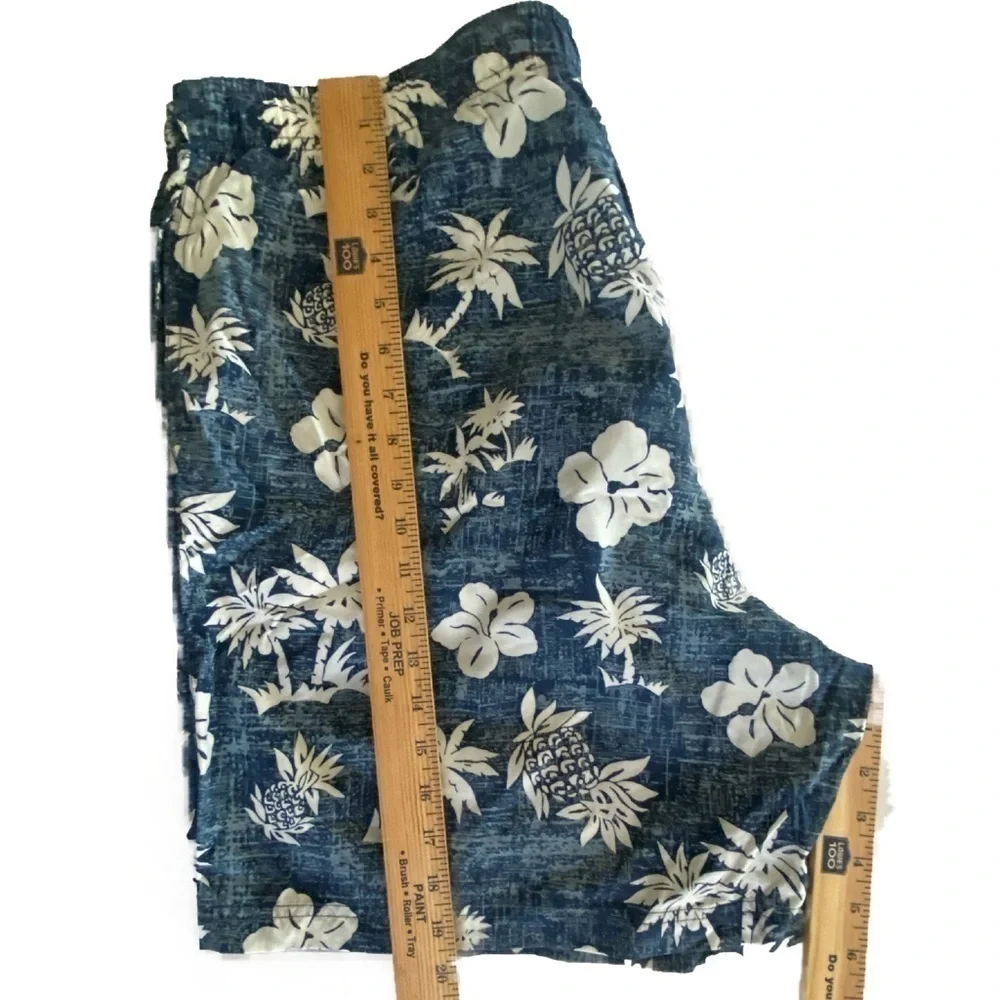 Vintage Cherokee Men’s Swim Shorts / Trunks Blue & White Hawaiian Print Size XL